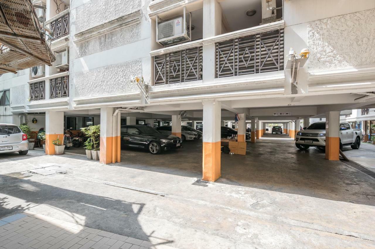 Oyo 110 Old Town Hotel Bangkok Exterior foto